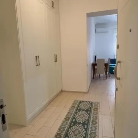 Rona Appartement Tirana