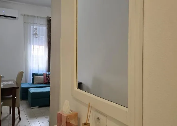 Rona Lägenhet Tirana